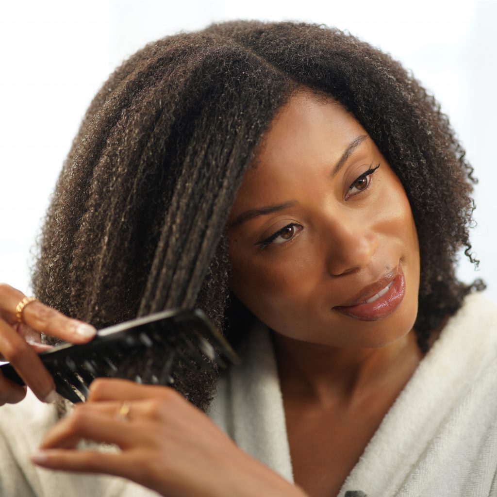 AFRICAN PRIDE MOISTURE MIRACLE ALOE & COCONUT WATER PRE-SHAMPOO 12 OZ.