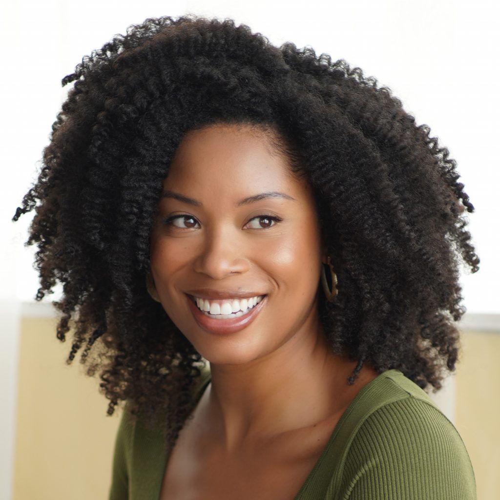 AFRICAN PRIDE MOISTURE MIRACLE ALOE & COCONUT WATER PRE-SHAMPOO 12 OZ.