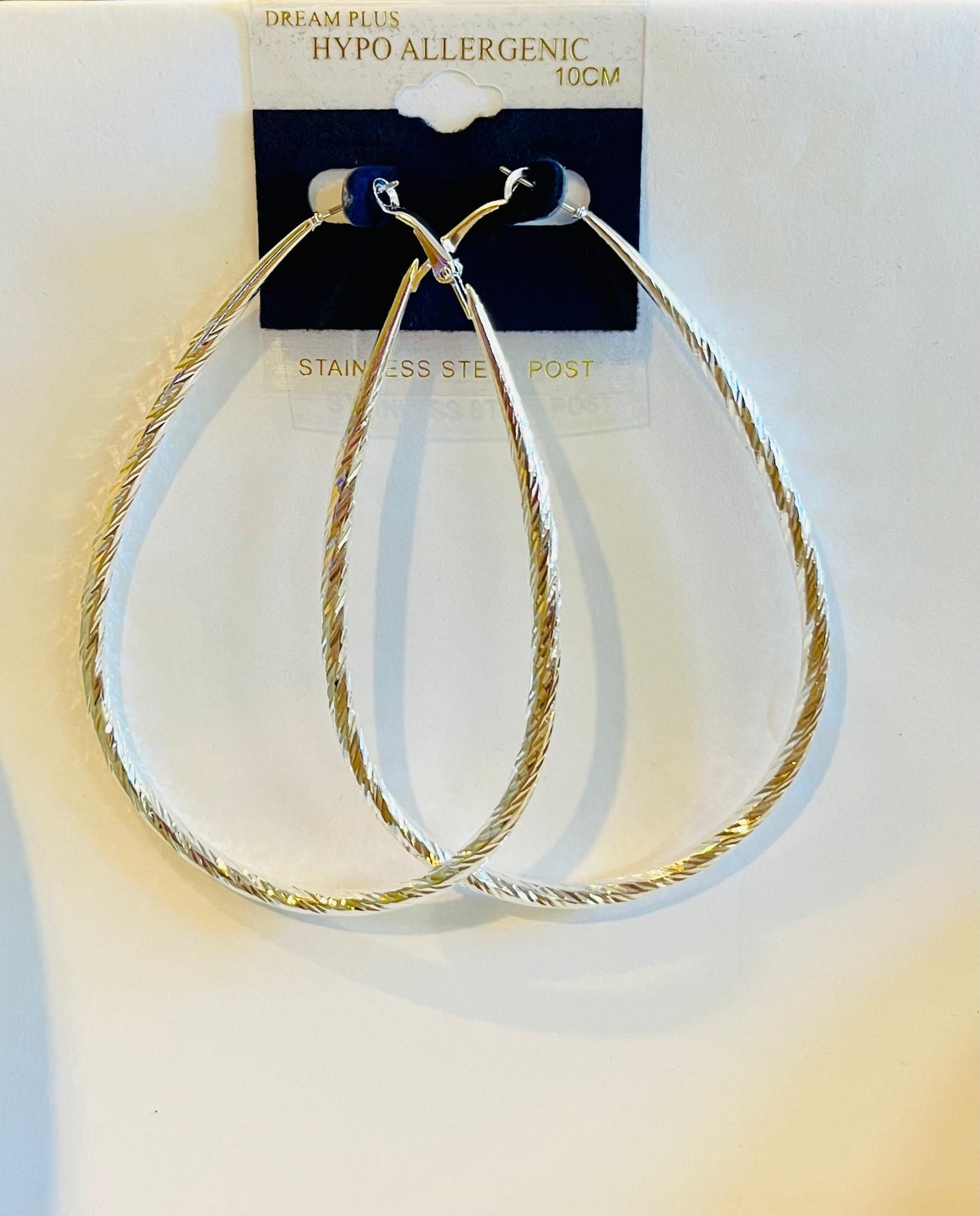 TWISTED OVAL HOOP EARRINGS (10cm)