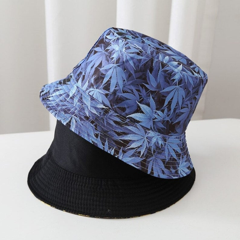 DOUBLE SIDED LEAVES PRINT BUCKET HAT